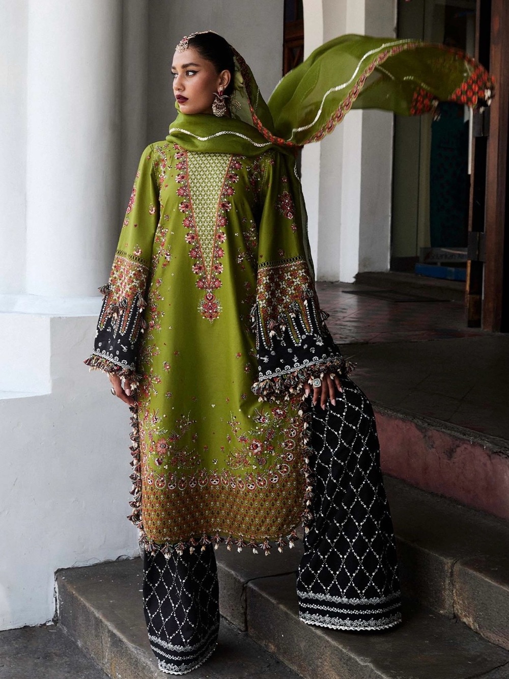 Embellished Olive Green Women Palazzo Pants Set - Picture 5 of 6